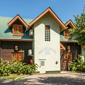 Maison Soleil Дом отдыха Baie Lazare (Mahe)